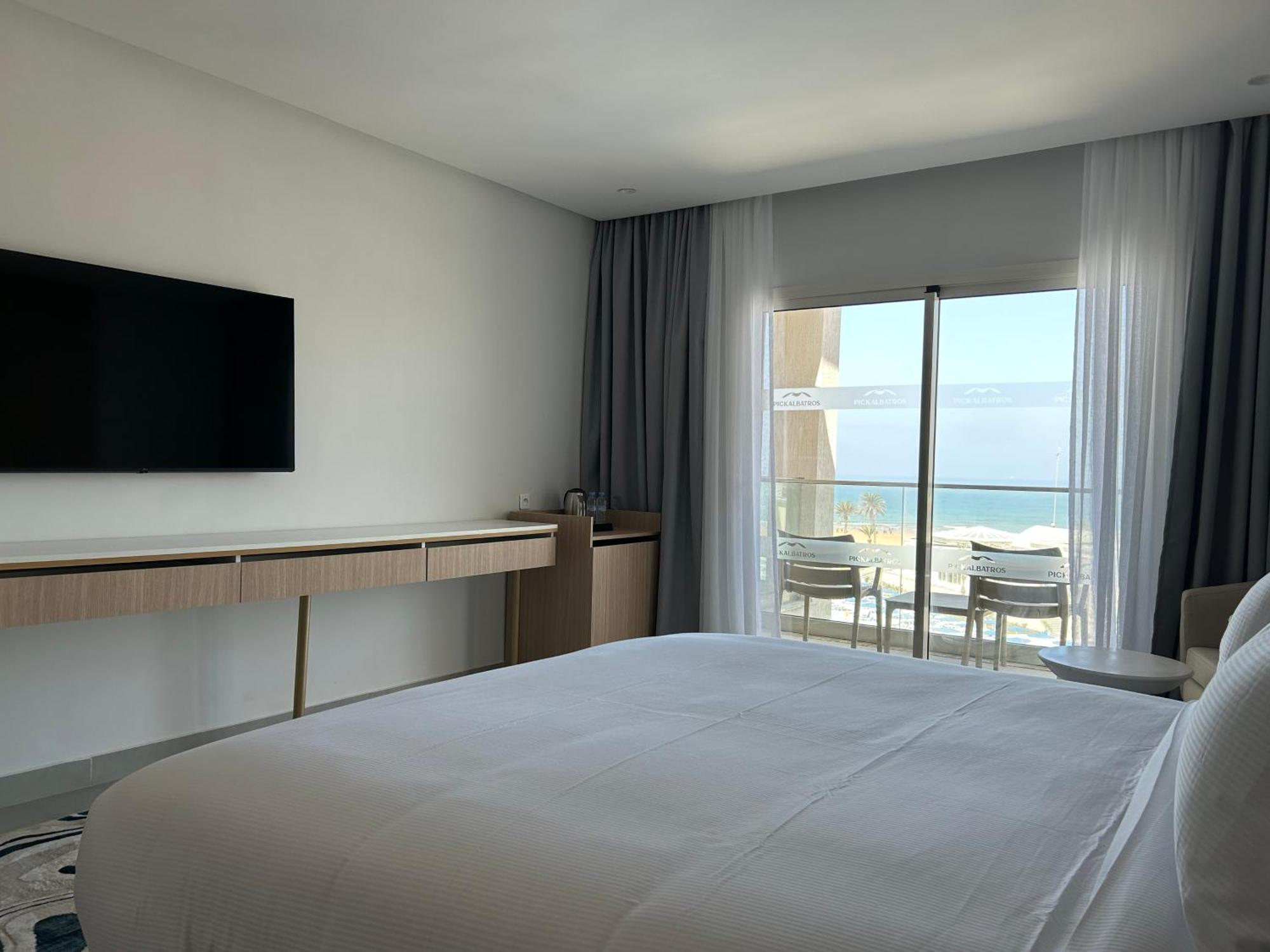 Deluxe Room Sea & Pool View