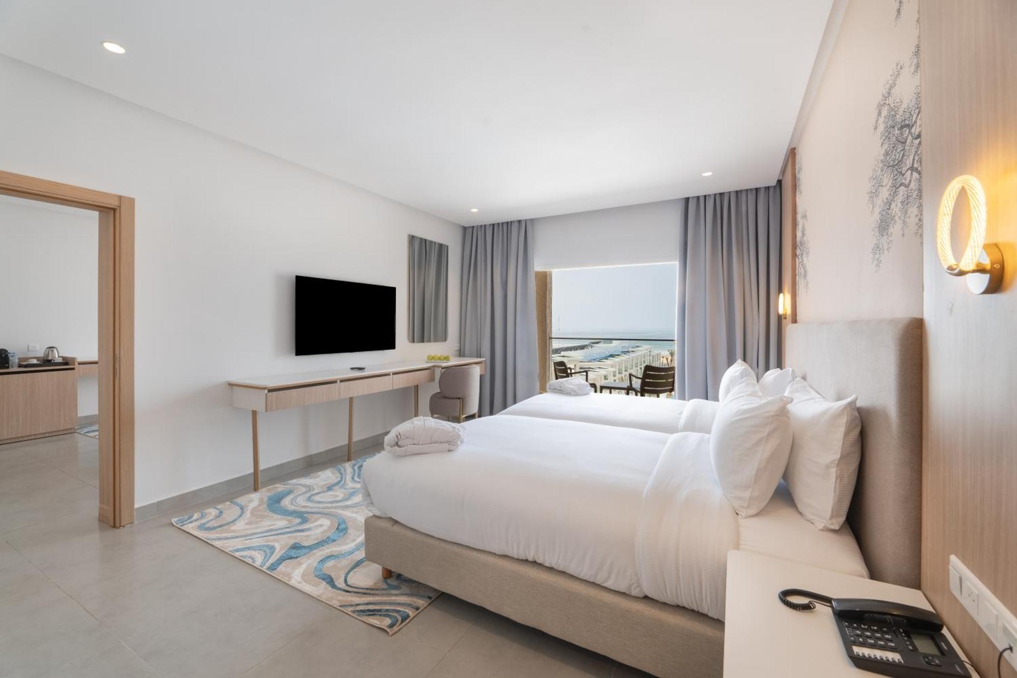 Deluxe Family Suite